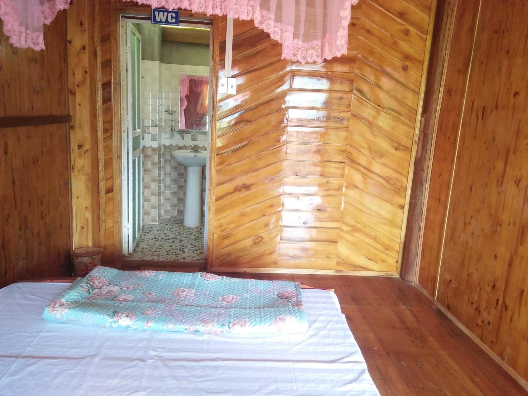 Tran Xuan Homestay Ba Be Village الغرفة الصورة